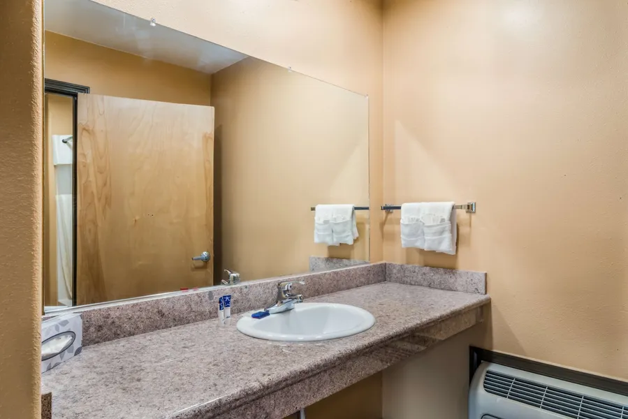 Americas Best Value Inn Ukiah hotel detail image 6