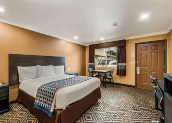 Americas Best Value Inn Ukiah hotel thumbnail 8