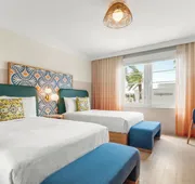 Beach Plaza hotel detail image 4