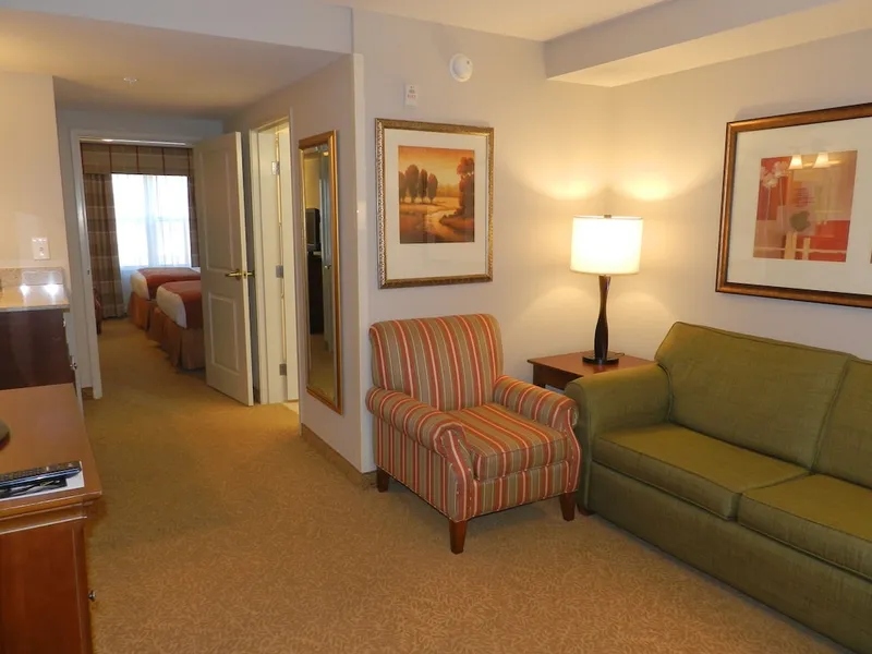 La Quinta Inn & Suites by Wyndham Knoxville West hotel detail image 6