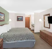 Days Inn & Suites by Wyndham Brinkley hotel detail image 7