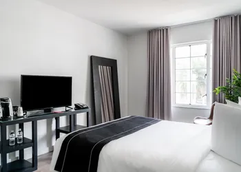 Essex House By Clevelander hotel thumbnail 7