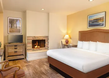 Clocktower Inn Ventura hotel thumbnail 7