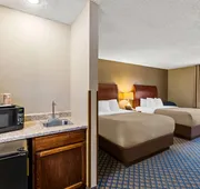 Quality Inn & Suites Seville hotel detail image 5