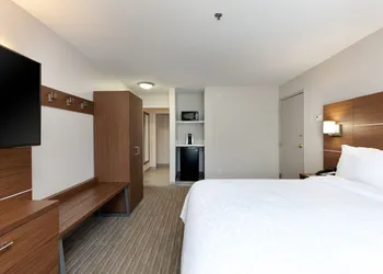 Holiday Inn Express Alpharetta - Roswell by IHG hotel thumbnail 5