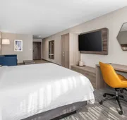 Holiday Inn Express Hotel & Suites San Diego-Sorrento Valley by IHG hotel detail image 3