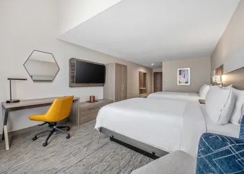 Holiday Inn Express Hotel & Suites San Diego-Sorrento Valley by IHG hotel thumbnail 4