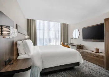 Holiday Inn Express Hotel & Suites San Diego-Sorrento Valley by IHG hotel thumbnail 6