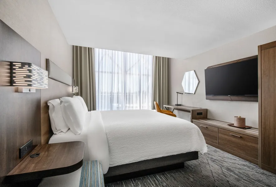 Holiday Inn Express Hotel & Suites San Diego-Sorrento Valley by IHG hotel detail image 6