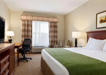 Country Inn & Suites by Radisson, Peoria North, IL hotel thumbnail 6