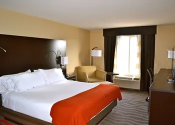 Holiday Inn Express Hotel & Suites Waterford by IHG hotel thumbnail 4
