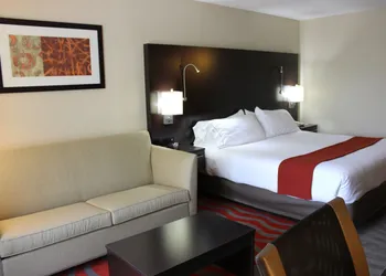 Holiday Inn Express Hotel & Suites Waterford by IHG hotel thumbnail 5