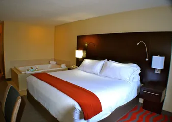 Holiday Inn Express Hotel & Suites Waterford by IHG hotel thumbnail 8