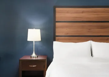 Garner Hotel Topeka West by IHG hotel thumbnail 2
