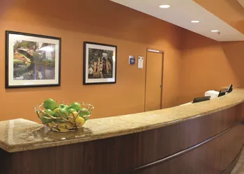 La Quinta Inn & Suites by Wyndham San Antonio Medical Ctr NW hotel thumbnail 5
