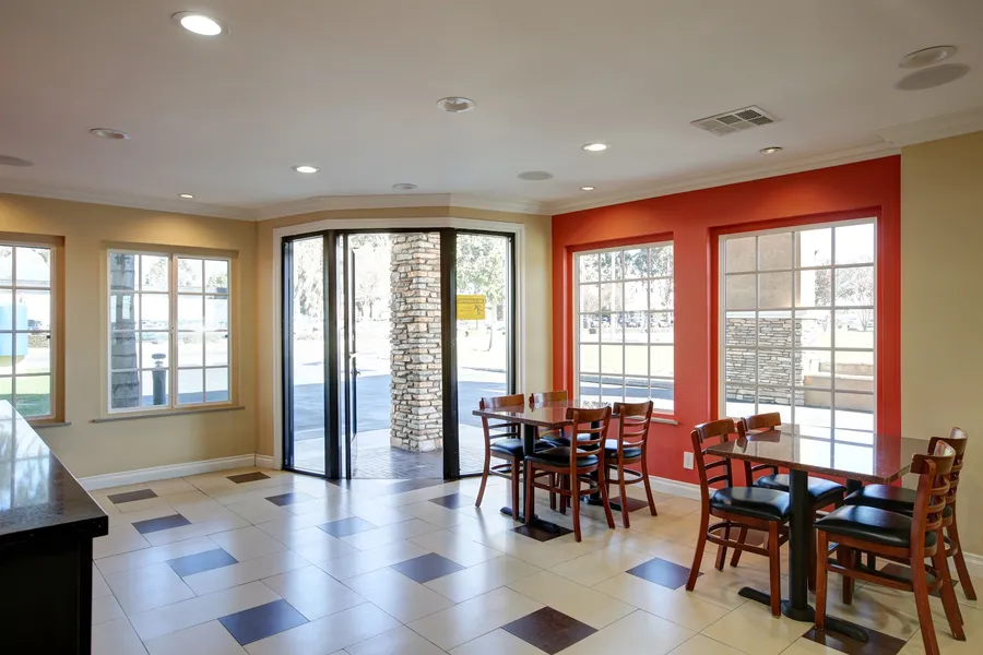 Ontario Inn & Suites hotel detail image 2
