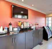 Ontario Inn & Suites hotel detail image 3