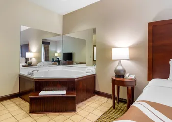 Quality Inn & Suites Decatur - Atlanta East hotel thumbnail 7