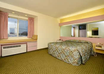 Americas Best Value Inn East Syracuse hotel thumbnail 7