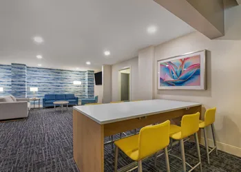 Holiday Inn Orlando - Disney Springs® Area by IHG hotel thumbnail 2