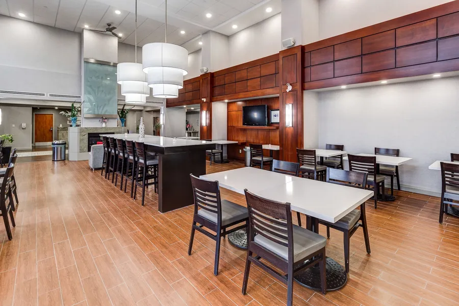 Hampton Inn & Suites by Hilton Brantford Conference Centre hotel detail image 6