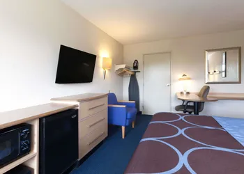 Days Inn by Wyndham Monmouth Junction/S Brunswick/Princeton hotel thumbnail 5