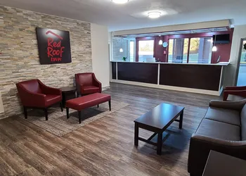 Red Roof Inn LaGrange hotel thumbnail 3