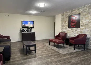 Red Roof Inn LaGrange hotel thumbnail 4