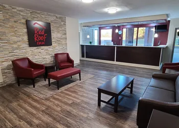 Red Roof Inn LaGrange hotel thumbnail 3