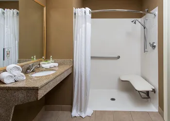 Holiday Inn Express Clermont by IHG hotel thumbnail 4