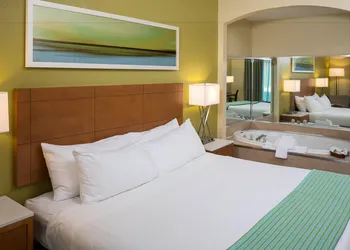 Holiday Inn Express Clermont by IHG hotel thumbnail 5