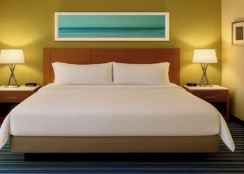 Holiday Inn Express Clermont by IHG hotel thumbnail 8