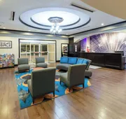 La Quinta Inn & Suites by Wyndham Fort Worth - Lake Worth hotel detail image 3
