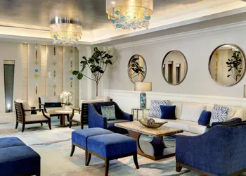 Balboa Bay Resort hotel thumbnail 3