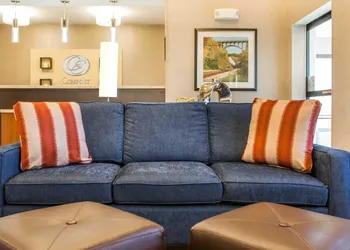 Comfort Suites Columbus West - Hilliard hotel thumbnail 5