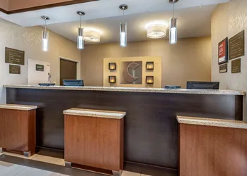 Comfort Suites Columbus West - Hilliard hotel thumbnail 6