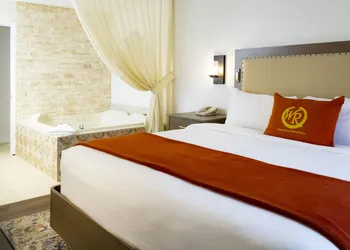 Westgate Flamingo Bay Resort hotel thumbnail 6