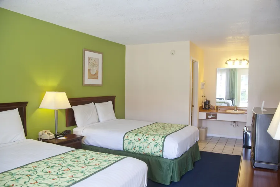 Days Inn by Wyndham DeFuniak Springs hotel detail image 2