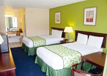 Days Inn by Wyndham DeFuniak Springs hotel thumbnail 5