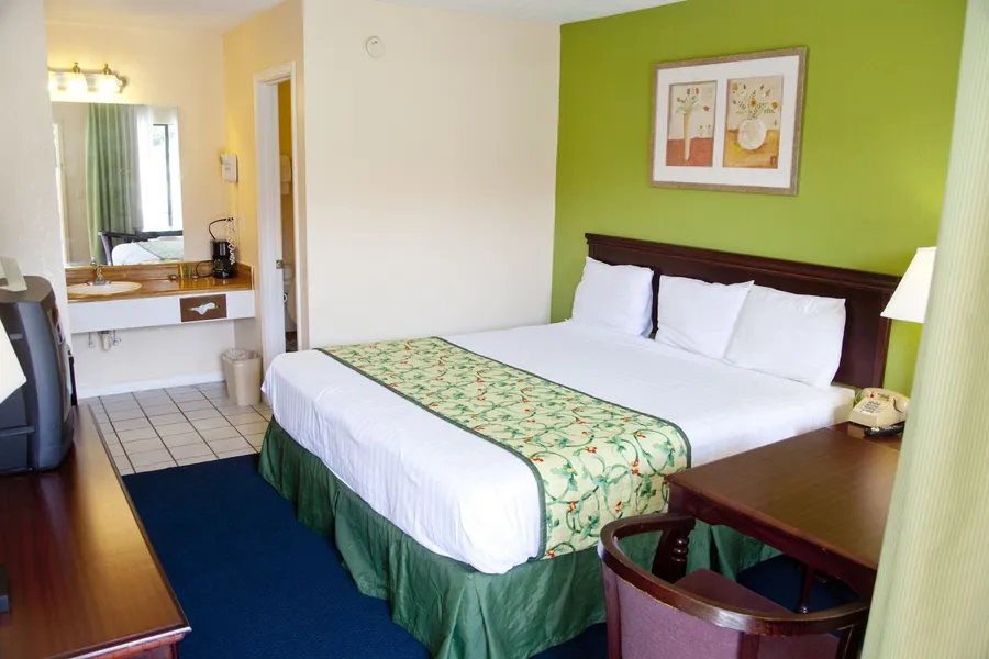 Days Inn by Wyndham DeFuniak Springs hotel detail image 6