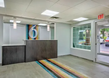 Motel 6 Tulsa, OK - CENTRAL hotel thumbnail 2