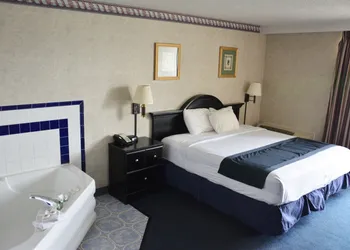 Travelodge by Wyndham Milwaukee hotel thumbnail 8
