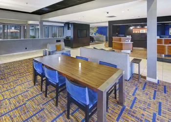 Courtyard by Marriott Chicago Glenview/Northbrook hotel thumbnail 3