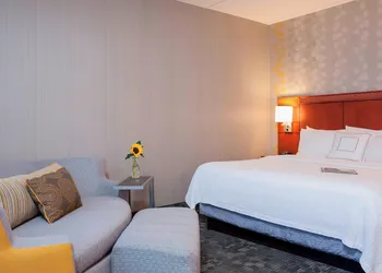 Courtyard by Marriott Chicago Glenview/Northbrook hotel thumbnail 8