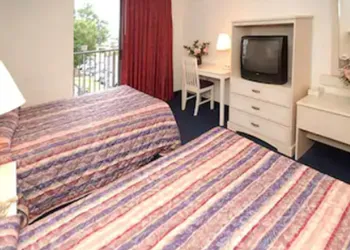 Econo Lodge Inn & Suites Rehoboth Beach hotel thumbnail 7