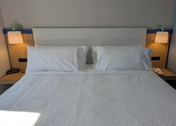 Greenville Pelham Inn by IHG hotel thumbnail 2