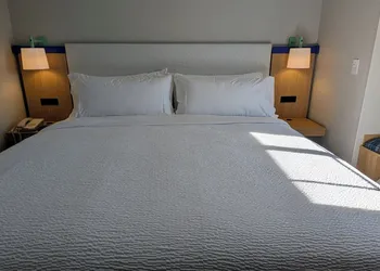 Greenville Pelham Inn by IHG hotel thumbnail 5