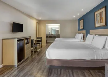 SureStay Hotel by Best Western San Rafael hotel thumbnail 3