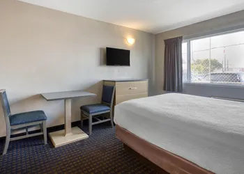 SureStay Hotel by Best Western San Rafael hotel thumbnail 7