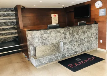 Ramada by Wyndham Staten Island hotel thumbnail 3